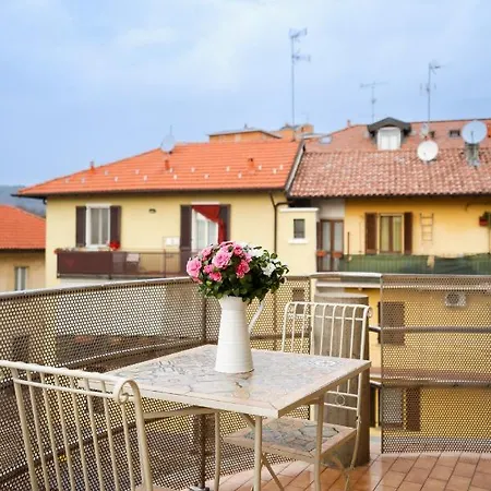 Entire Lakes & Borromean Islands Villa *